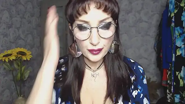 Aziza1 online show from May 2026 02:00:02 PM