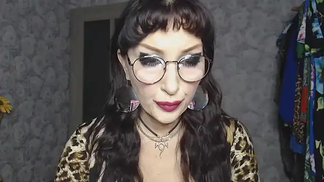 Aziza1 online show from December 2025 03:04:01 PM