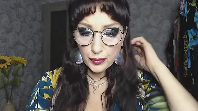 Aziza1 online show from September 2025 03:36:02 PM