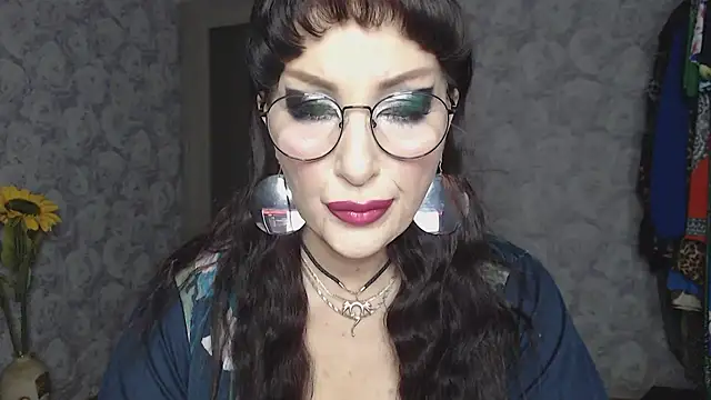 Aziza1 online show from December 2025 11:59:02 AM