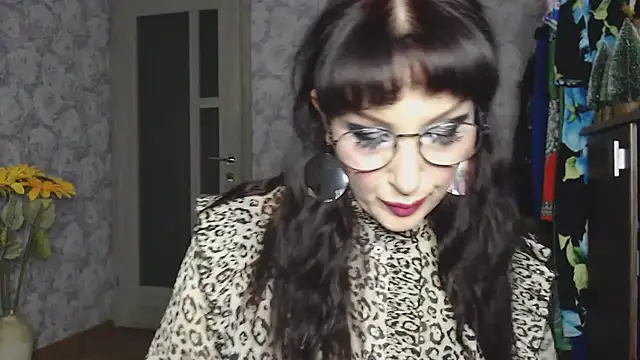 Aziza1 online show from October 2025 03:01:01 PM