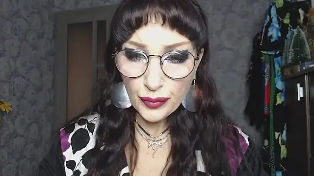 Aziza1 online show from November 2025 08:18:02 AM