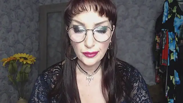 Snapshot of Aziza1 chatting on June 2026 01:55:01 PM Aziza1 online show from June 2026 01:55:01 PM