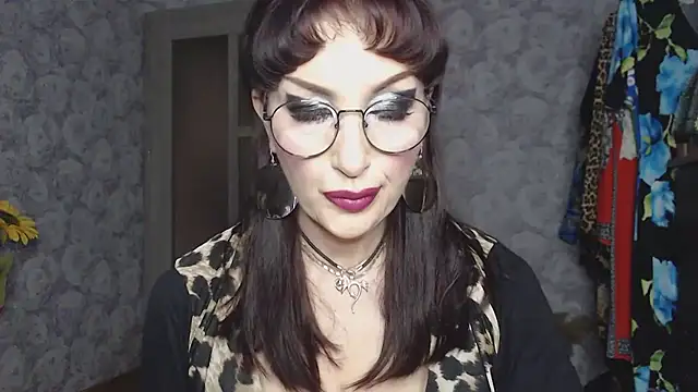 Aziza1 online show from April 2026 01:18:02 PM