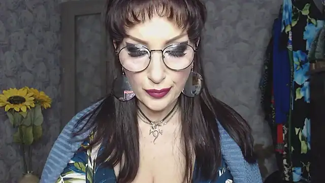 Aziza1 online show from May 2026 01:15:01 PM