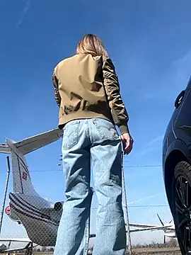 Etwas neugierig online show from March 2025 12:31:02 PM