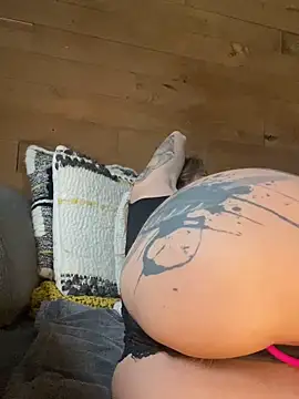 Etwas neugierig online show from February 2025 07:00:02 AM