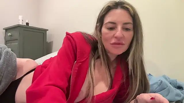 Snapshot of AmandaStarryNight chatting on December 2024 05:37:01 AM AmandaStarryNight online show from December 2024 05:37:01 AM