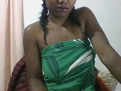 Snapshot of Hamie_sexy chatting on October 2025 03:56:01 PM Hamie sexy online show from October 2025 03:56:01 PM