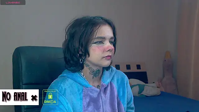 Snapshot of Dark__Elf chatting on October 2025 09:57:02 PM Dark Elf online show from October 2025 09:57:02 PM