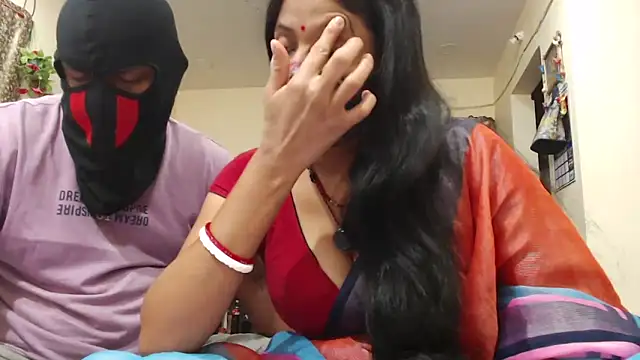 Elina Raj online show from February 2025 05:42:02 PM