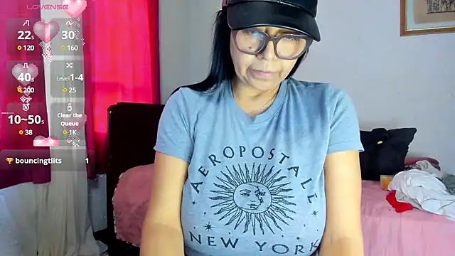 Snapshot of Silver_Lovee chatting on January 2025 08:14:01 PM Silver Lovee online show from January 2025 08:14:01 PM