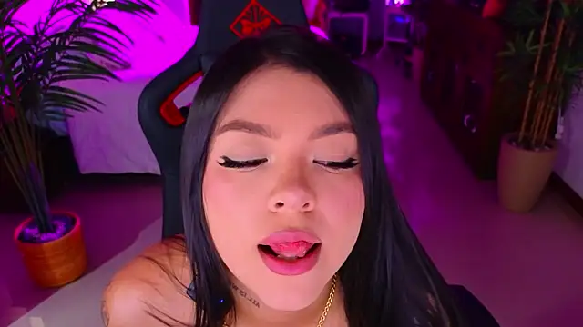 ambarEvans online show from March 2026 12:55:01 AM