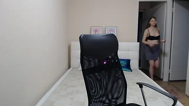 AnnaSweet18 online show from October 2025 06:09:01 PM