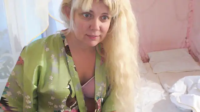 SunnySylvia online show from November 2025 05:30:02 AM