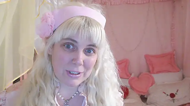 Snapshot of SunnySylvia chatting on February 2025 06:28:02 PM SunnySylvia online show from February 2025 06:28:02 PM
