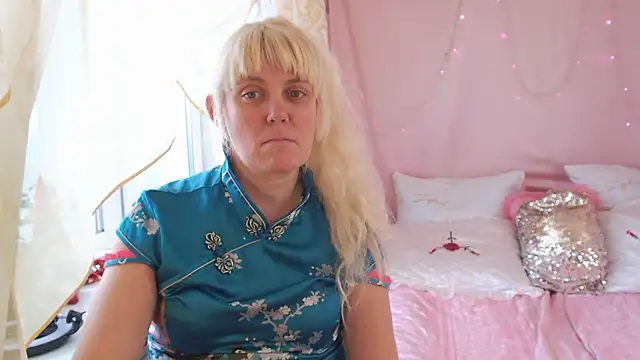 SunnySylvia online show from January 2026 10:51:01 AM