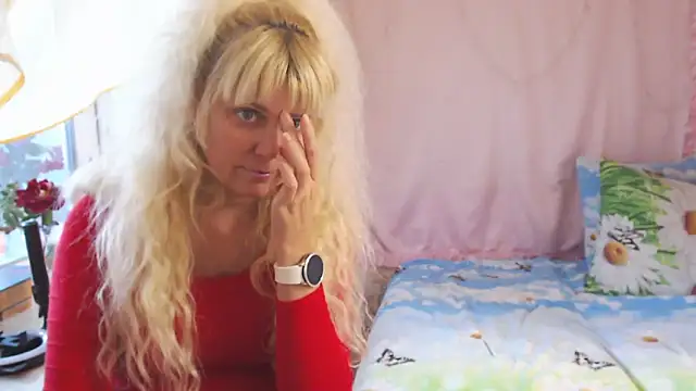 SunnySylvia online show from November 2025 07:12:01 AM