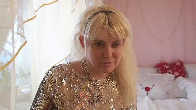 Snapshot of SunnySylvia chatting on January 2025 07:53:01 AM SunnySylvia online show from January 2025 07:53:01 AM