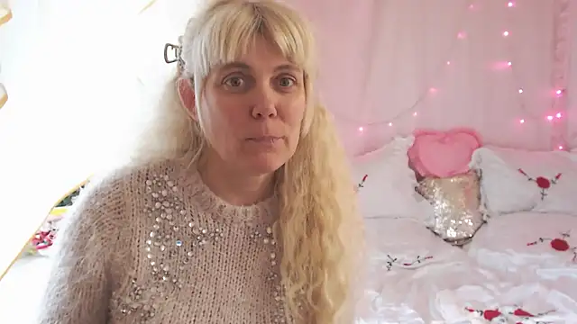 Snapshot of SunnySylvia chatting on March 2026 07:08:02 AM SunnySylvia online show from March 2026 07:08:02 AM