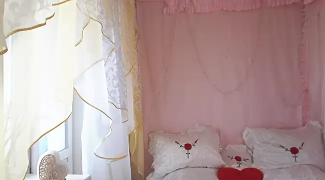 Snapshot of SunnySylvia chatting on March 2025 12:17:02 PM SunnySylvia online show from March 2025 12:17:02 PM