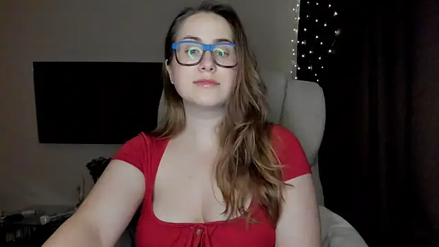 Snapshot of SeasonalSomeone chatting on October 2025 11:25:01 PM SeasonalSomeone online show from October 2025 11:25:01 PM