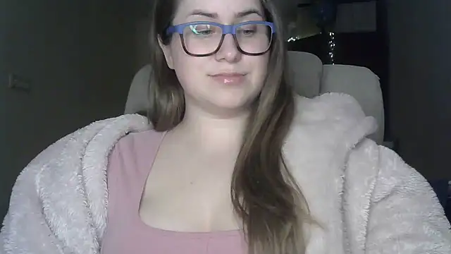 SeasonalSomeone online show from May 2026 10:45:01 PM