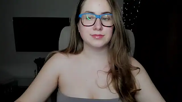 Snapshot of SeasonalSomeone chatting on November 2025 10:46:01 PM SeasonalSomeone online show from November 2025 10:46:01 PM