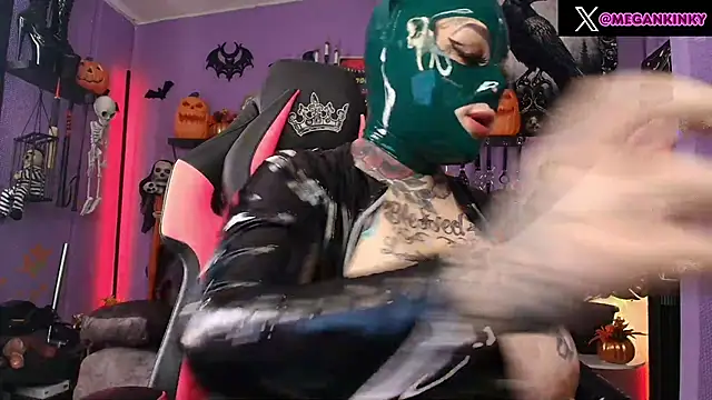 Snapshot of fetishkinkymeganx chatting on October 2025 05:03:02 PM fetishkinkymeganx online show from October 2025 05:03:02 PM