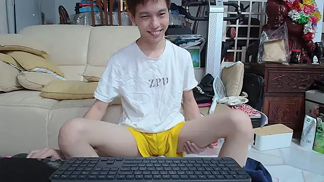 Snapshot of andrewooi chatting on February 2025 01:11:01 PM andrewooi online show from February 2025 01:11:01 PM