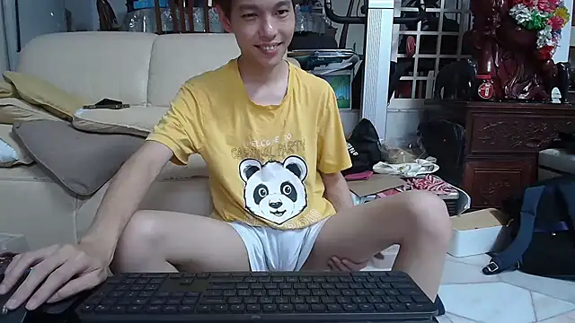 Snapshot of andrewooi chatting on March 2025 02:36:02 PM andrewooi online show from March 2025 02:36:02 PM