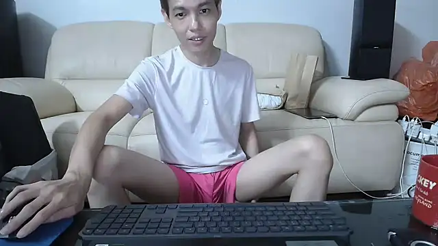 Snapshot of andrewooi chatting on February 2025 10:22:02 PM andrewooi online show from February 2025 10:22:02 PM