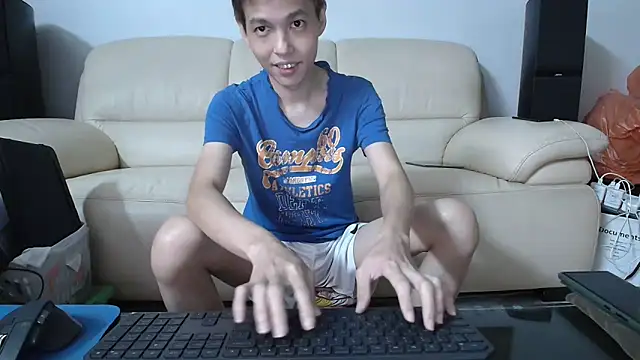 Snapshot of andrewooi chatting on February 2025 10:58:02 AM andrewooi online show from February 2025 10:58:02 AM