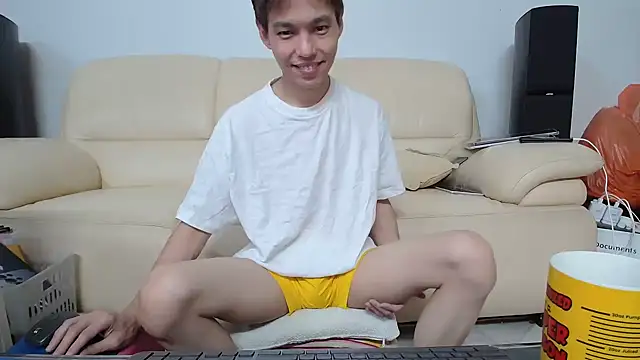 Snapshot of andrewooi chatting on October 2025 04:19:02 PM andrewooi online show from October 2025 04:19:02 PM