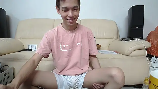 Snapshot of andrewooi chatting on December 2025 02:07:02 AM andrewooi online show from December 2025 02:07:02 AM