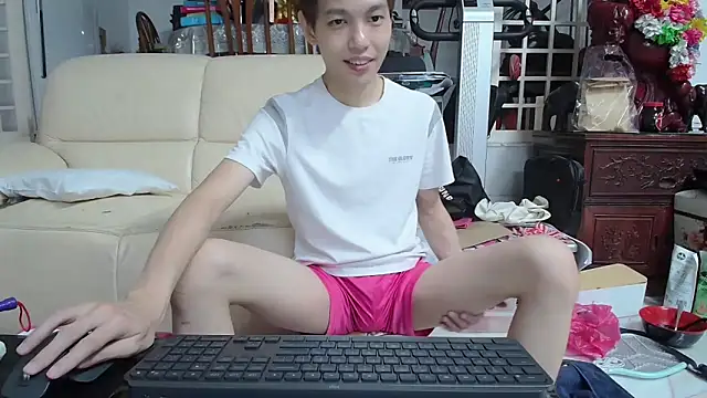 Snapshot of andrewooi chatting on March 2025 01:40:02 PM andrewooi online show from March 2025 01:40:02 PM