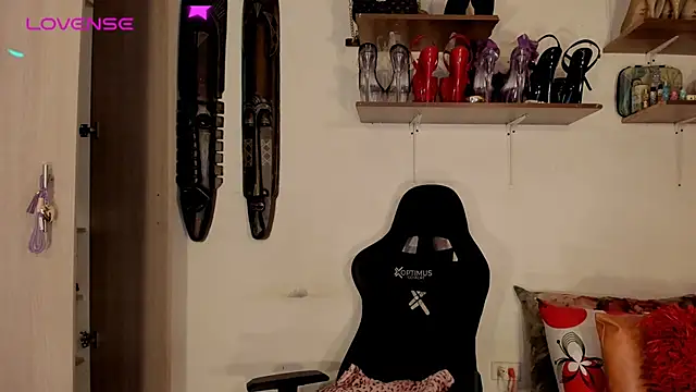 sashasweethot online show from February 2026 03:01:01 PM