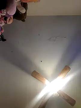 MaddyC6992 online show from December 2024 04:38:02 PM