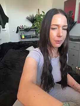 Trixie-Tainted online show from April 2026 02:21:01 PM