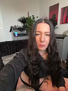Snapshot of Trixie-Tainted chatting on May 2026 07:32:01 AM Trixie-Tainted online show from May 2026 07:32:01 AM