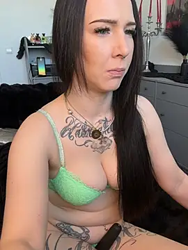 Trixie-Tainted online show from March 2026 01:50:02 PM