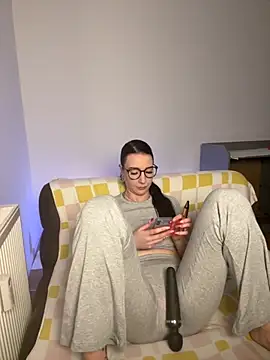 Snapshot of Trixie-Tainted chatting on October 2025 01:23:02 PM Trixie-Tainted online show from October 2025 01:23:02 PM