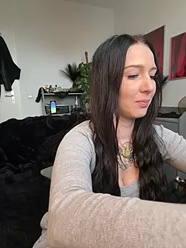 Trixie-Tainted online show from April 2026 03:49:01 PM