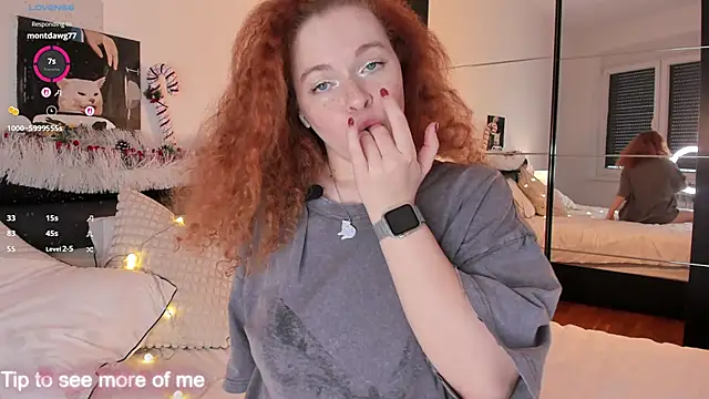 Snapshot of YammyPie chatting on December 2025 01:35:02 PM YammyPie online show from December 2025 01:35:02 PM