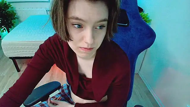 CranberryHot online show from September 2025 03:40:02 PM