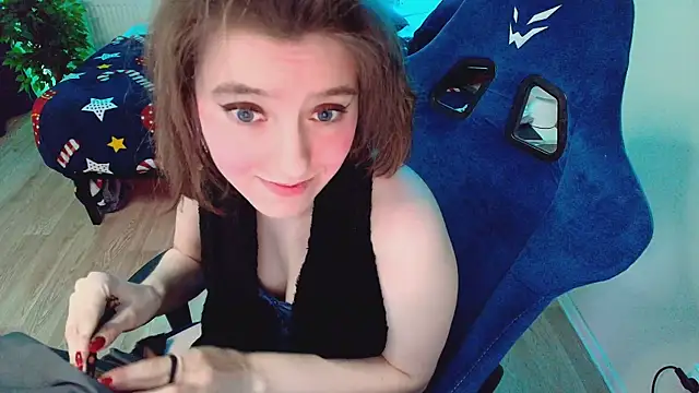 CranberryHot online show from February 2026 07:03:01 PM