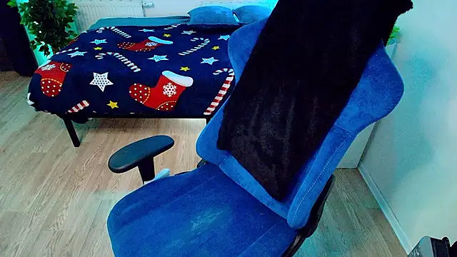 CranberryHot online show from March 2026 12:16:02 PM