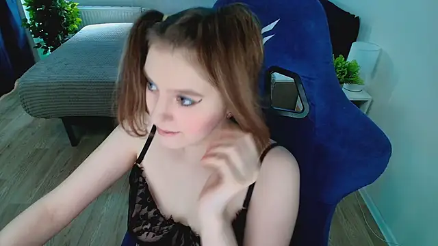 CranberryHot online show from July 2026 11:43:01 AM