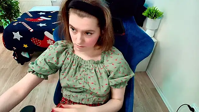 CranberryHot online show from March 2026 12:33:02 PM