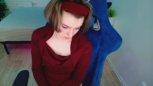 CranberryHot online show from September 2025 01:46:01 PM